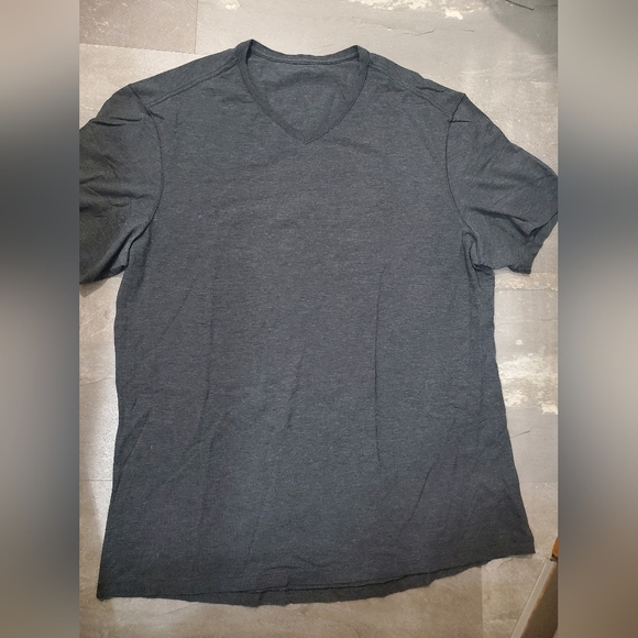 Lululemon 5 Year Basic V neck short sleeves shirt. Heathered dark grey. XXL. - Picture 5 of 8